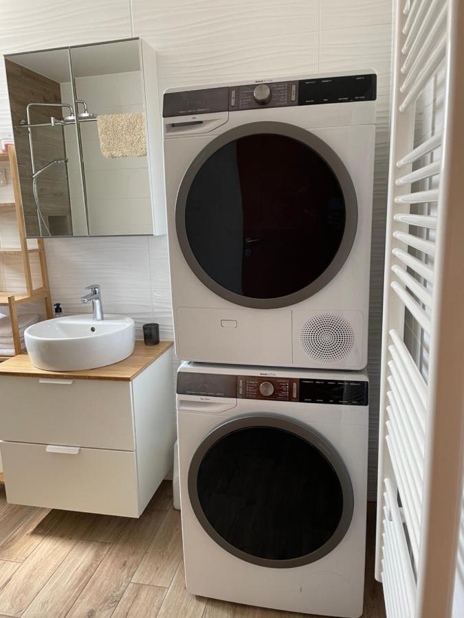 Ferienwohnung Mely Rose Laibach Exterior foto